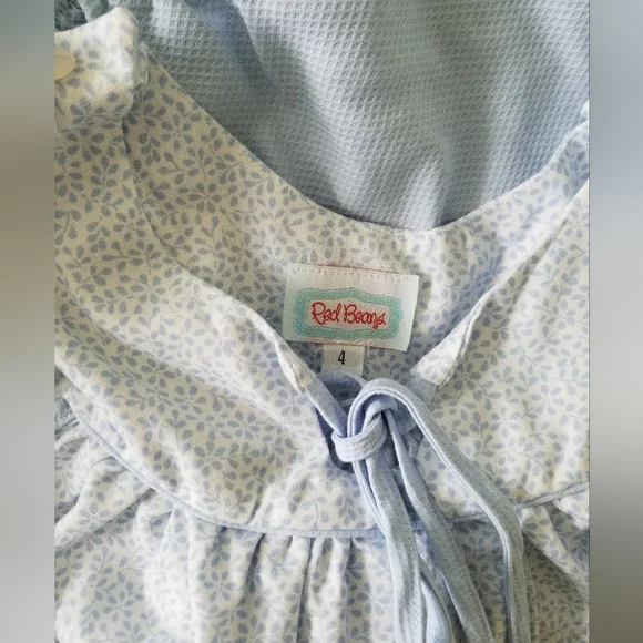 Red Beans Top and Shorts Set - Sizes 4 and 3 - Picture 5 of 6